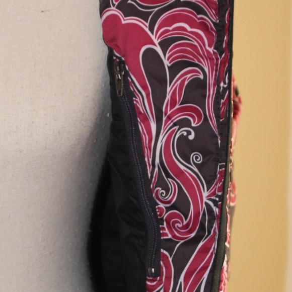 Athleta, Dark brown/red puffer vest size.  medium ....... - Picture 8 of 8